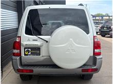 Vehicle Thumb #9