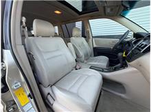 Vehicle Thumb #19