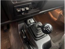 Vehicle Thumb #18