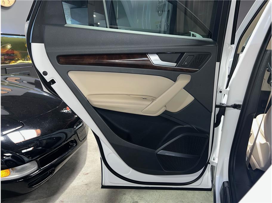 2019 Audi Q5 Premium Plus - Photo 11