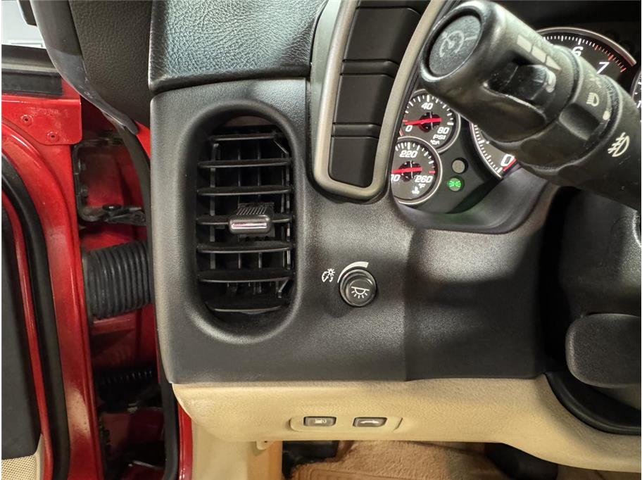 2005 Chevrolet Corvette Base - Photo 17