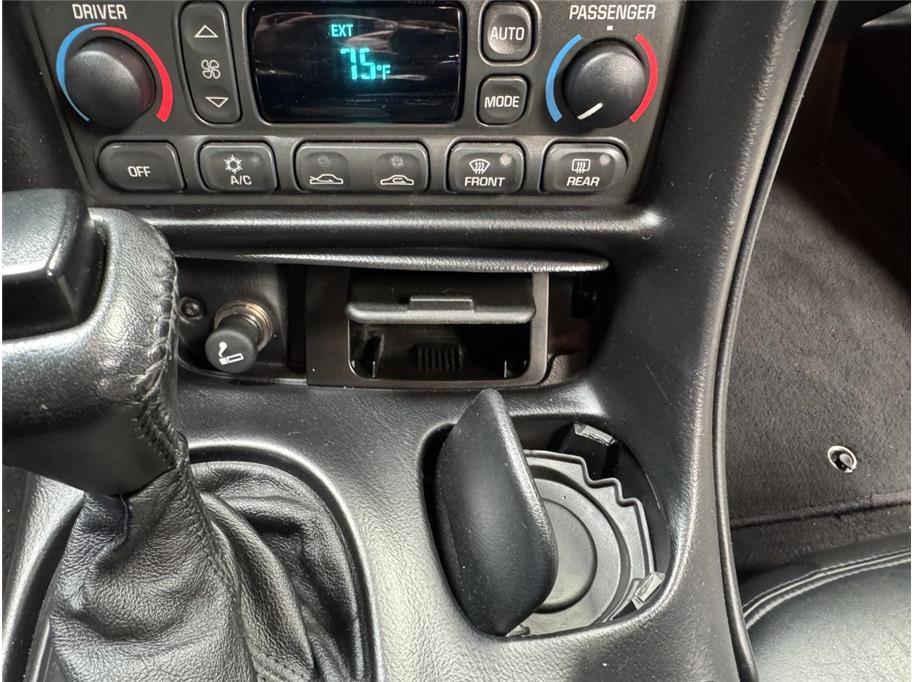 1998 Chevrolet Corvette Base - Photo 25