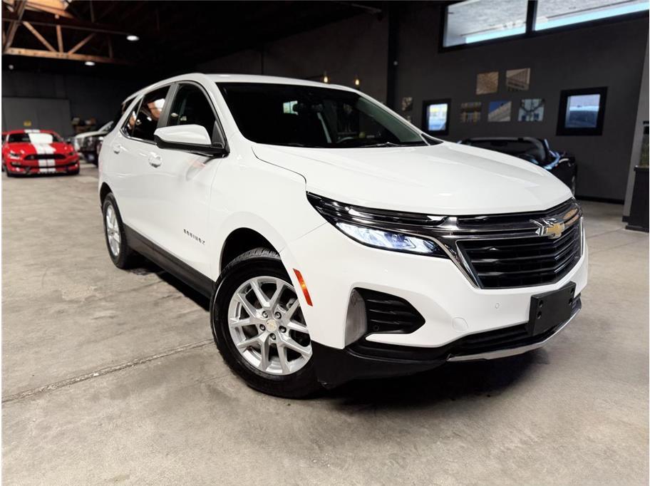 2023 Chevrolet Equinox LT - Photo 2