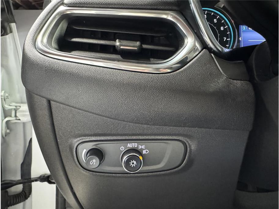 2023 Chevrolet Equinox LT - Photo 23