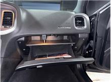 Vehicle Thumb #25