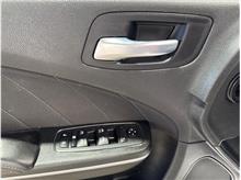 Vehicle Thumb #15
