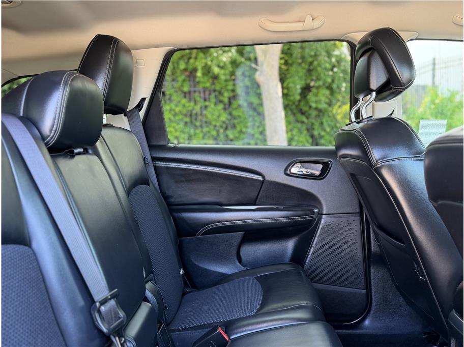 2017 Dodge Journey Crossroad Plus - Photo 18
