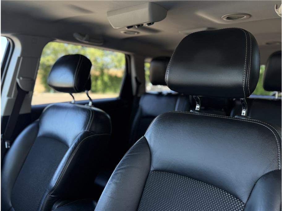 2017 Dodge Journey Crossroad Plus - Photo 9