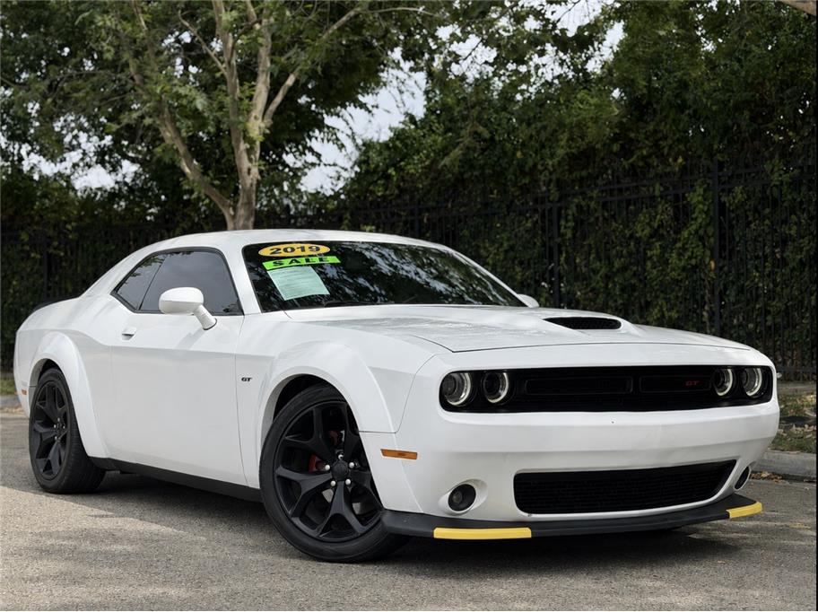 2019 Dodge Challenger GT Auto's photo