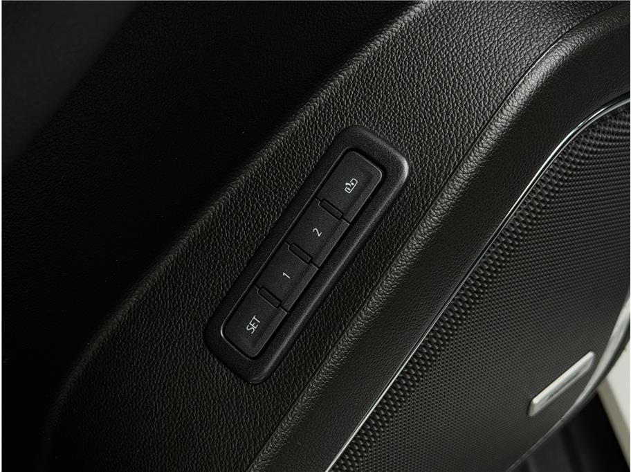 2020 GMC Yukon SLT - Photo 13