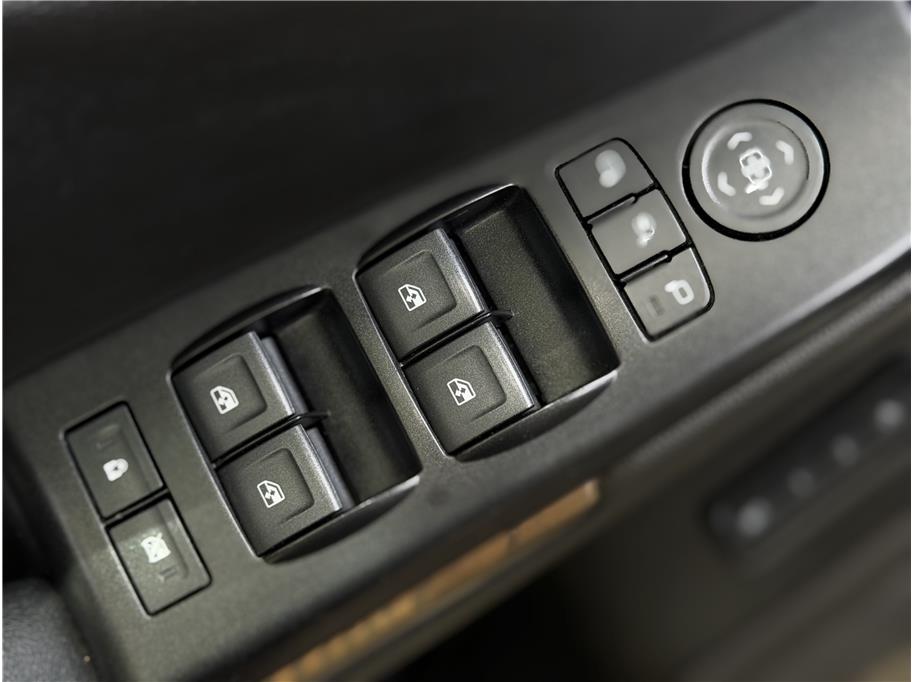 2018 GMC Yukon Denali - Photo 11