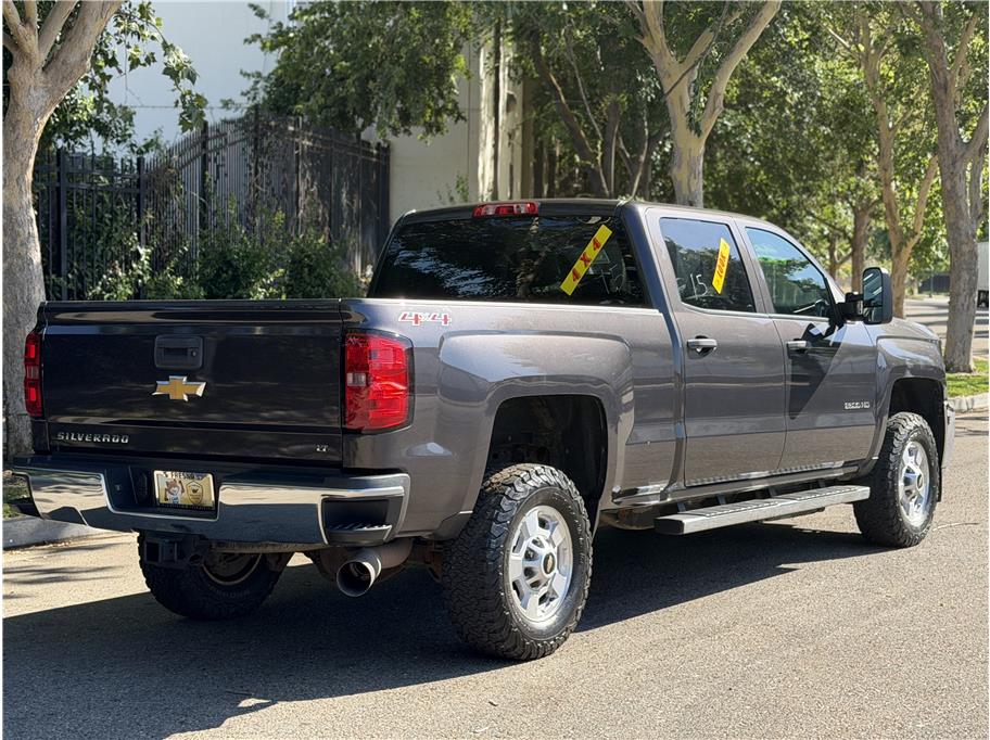 2015 Chevrolet Silverado 2500HD LT - Photo 10