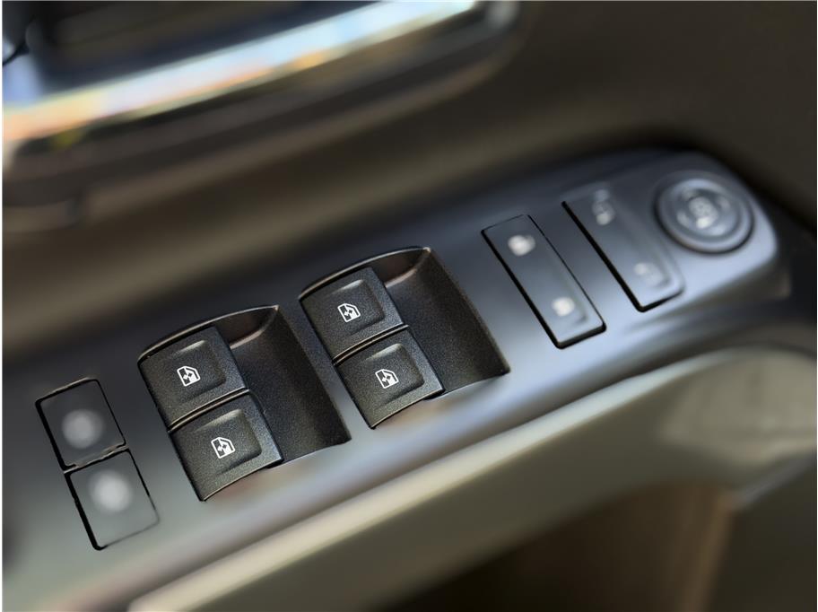 2015 Chevrolet Silverado 2500HD LT - Photo 9