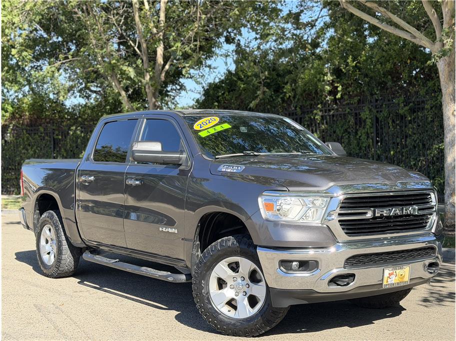 2020 RAM 1500 Big Horn/Lone Star 4x4 Crew Cab 5'7's photo