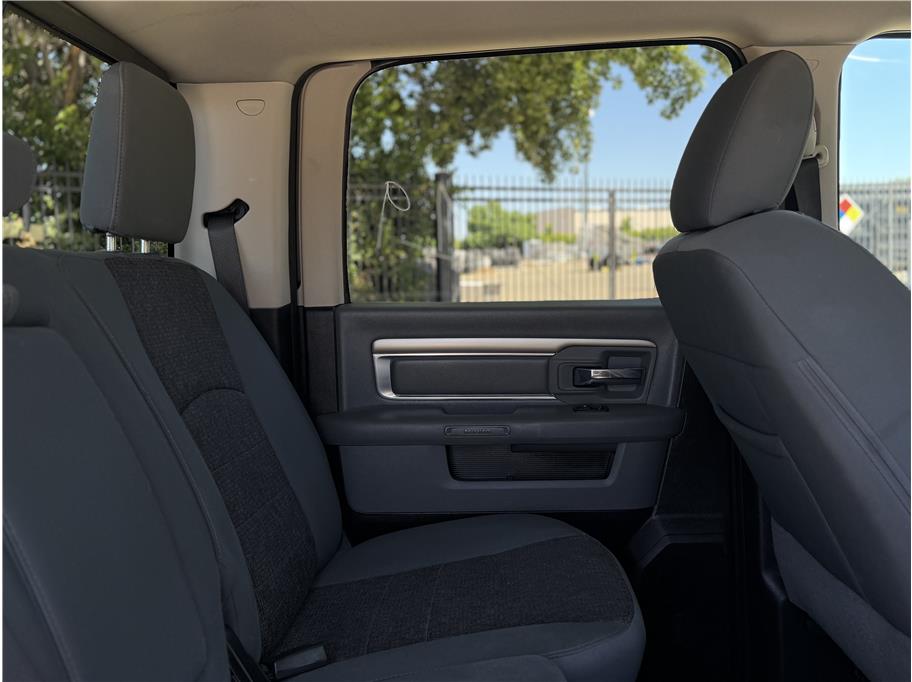 2018 RAM Ram 1500 Pickup Big Horn - Photo 18
