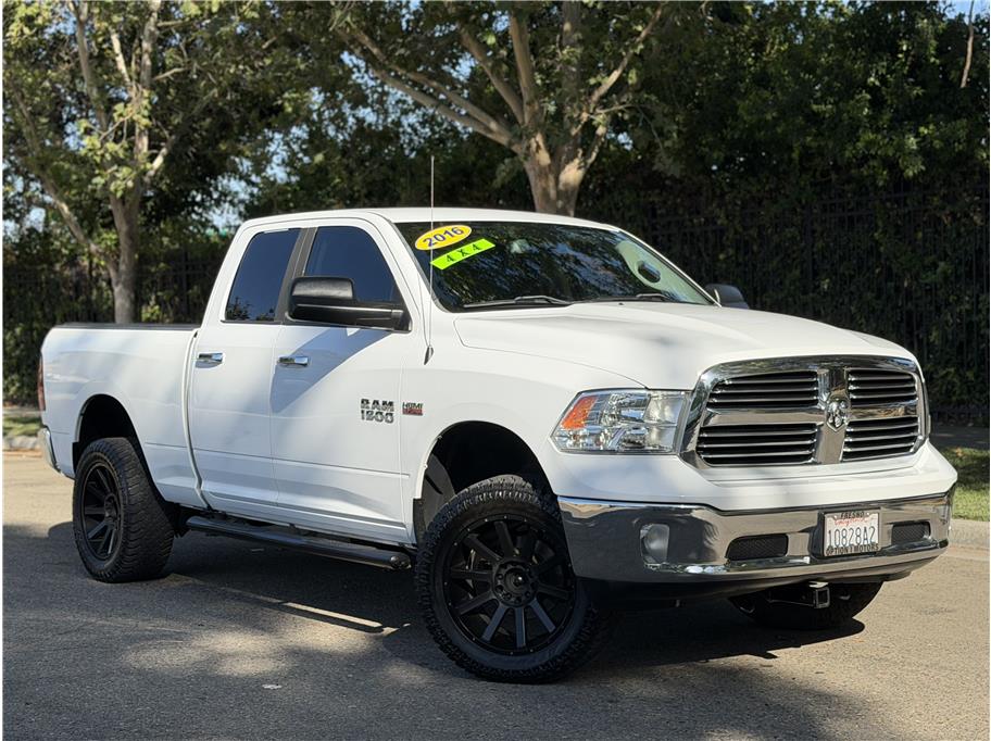 2016 RAM 1500 Big Horn/Lone Star 4x4 Quad Cab (Fleet)'s photo