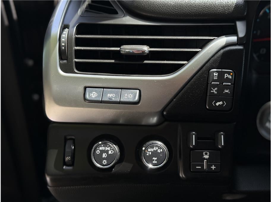 2017 Chevrolet Tahoe Premier - Photo 10