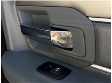 Vehicle Thumb #25