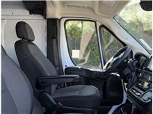 Vehicle Thumb #14