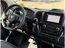 Vehicle Thumb #18