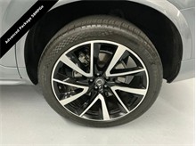 Vehicle Thumb #32