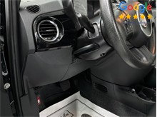 Vehicle Thumb #19
