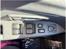 Vehicle Thumb #17
