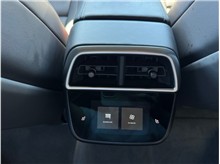 Vehicle Thumb #16