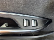 Vehicle Thumb #18