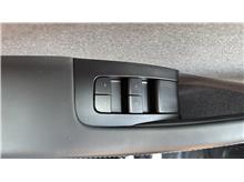 Vehicle Thumb #20