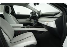 Vehicle Thumb #22