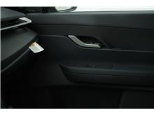 Vehicle Thumb #15