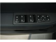 Vehicle Thumb #16