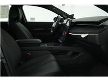 Vehicle Thumb #21