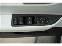 Vehicle Thumb #18