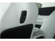Vehicle Thumb #20