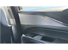 Vehicle Thumb #18