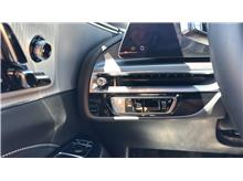Vehicle Thumb #32