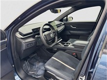 Vehicle Thumb #9