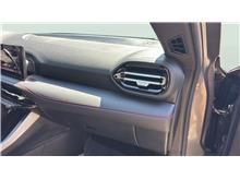 Vehicle Thumb #23