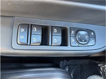 Vehicle Thumb #16