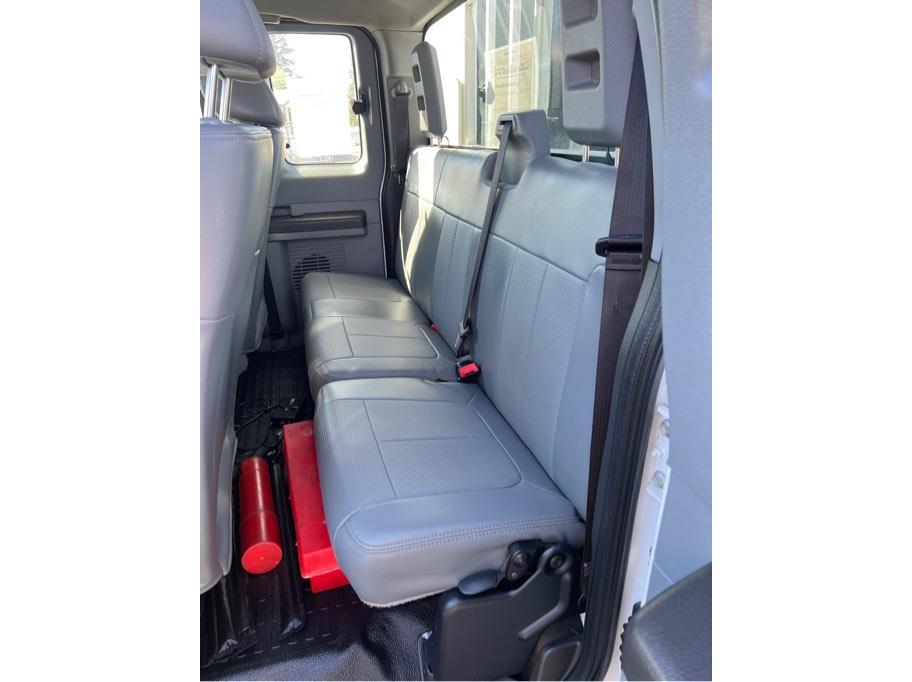 2014 Ford F-550 - Photo 13