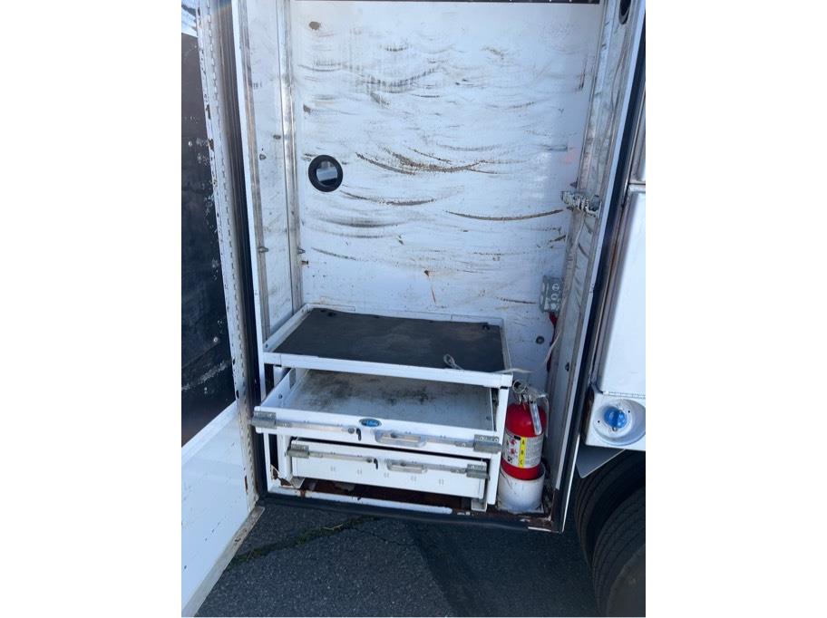 2014 Ford F-550 - Photo 14