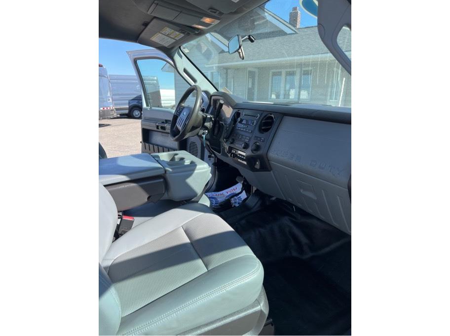 2014 Ford F-550 - Photo 21