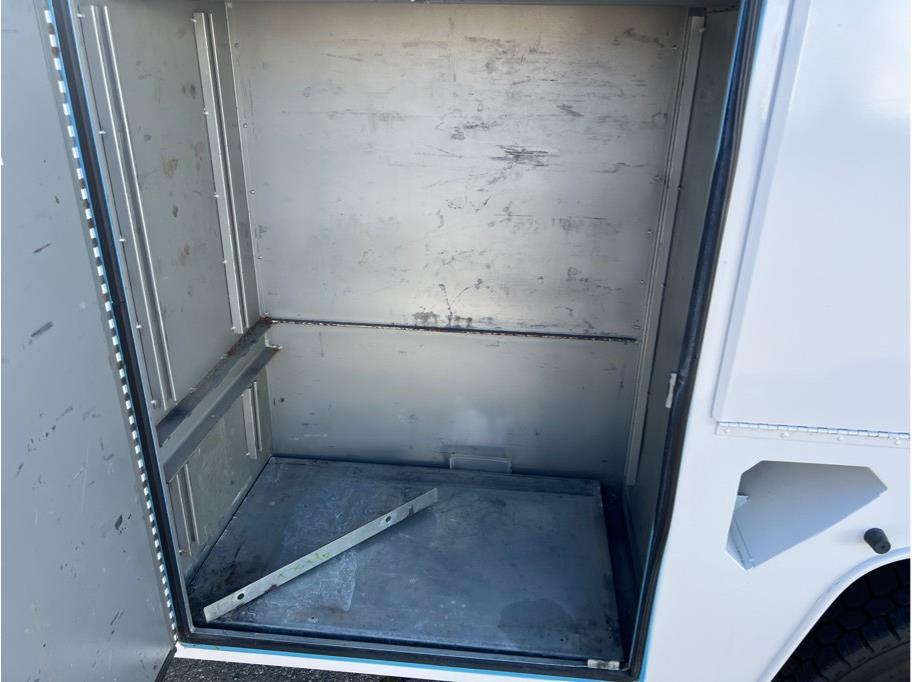 2012 Ford F-550 - Photo 13