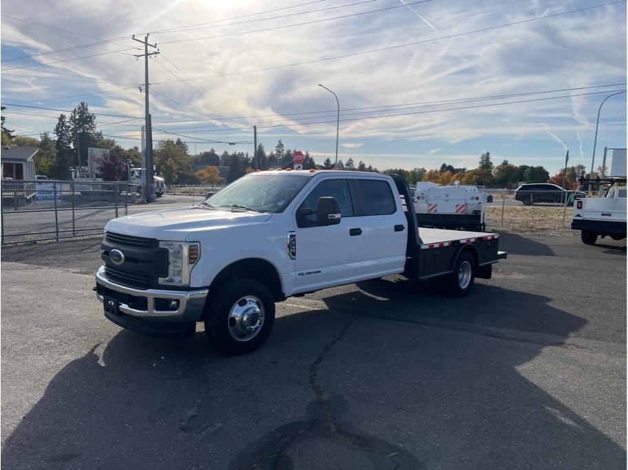 2018 Ford F-350 Super Duty Chassis Cab