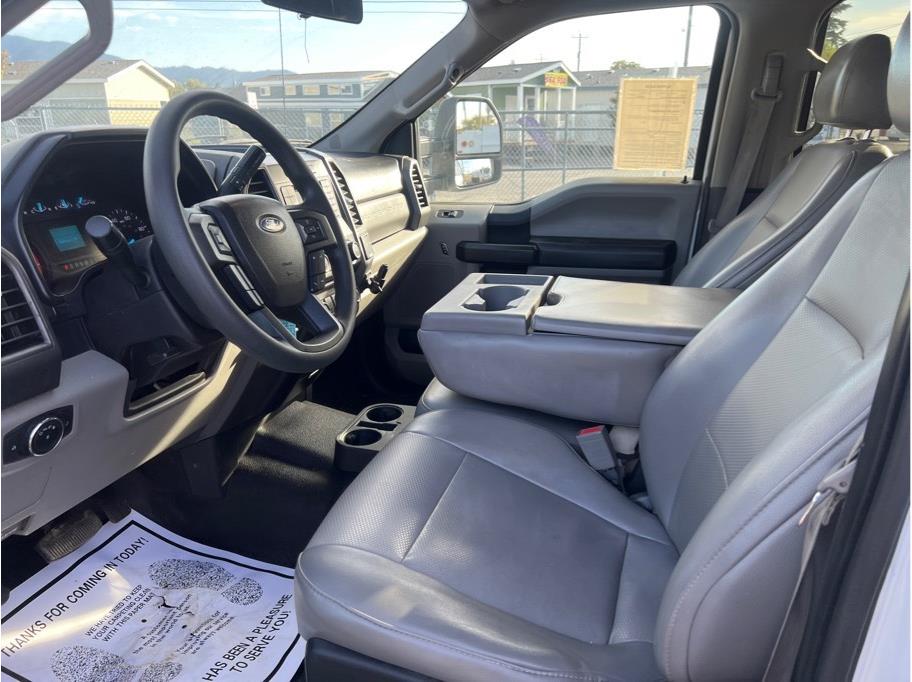 2018 Ford F-350 Super Duty Chassis Cab XL - Photo 10