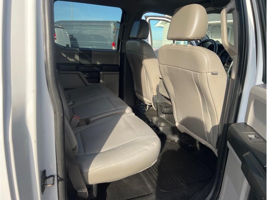 2018 Ford F-350 Super Duty Chassis Cab XL - Photo 15