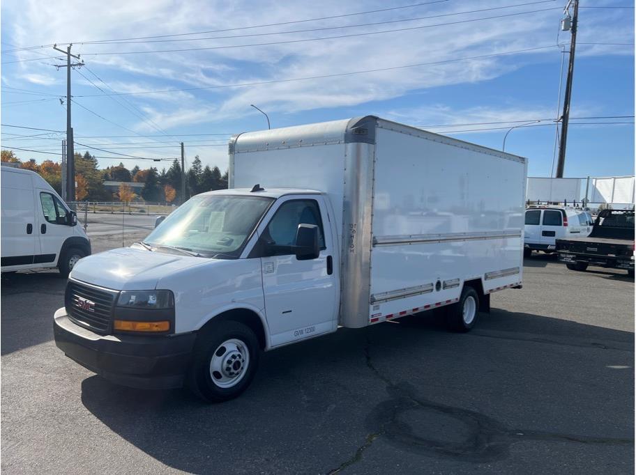 2021 GMC Savana Cutaway
