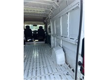 Vehicle Thumb #13